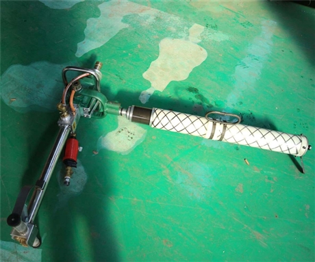 Manufacturer supplied MQTB-85/2.0 pneumatic support leg anchor drilling rig