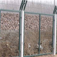 铁路栅栏金属网片 铁路防护栅栏 铁路栅栏标准尺寸