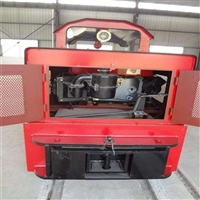 CCG5.0/600柴油机钢轮普轨机车无污染 矿车牵引车