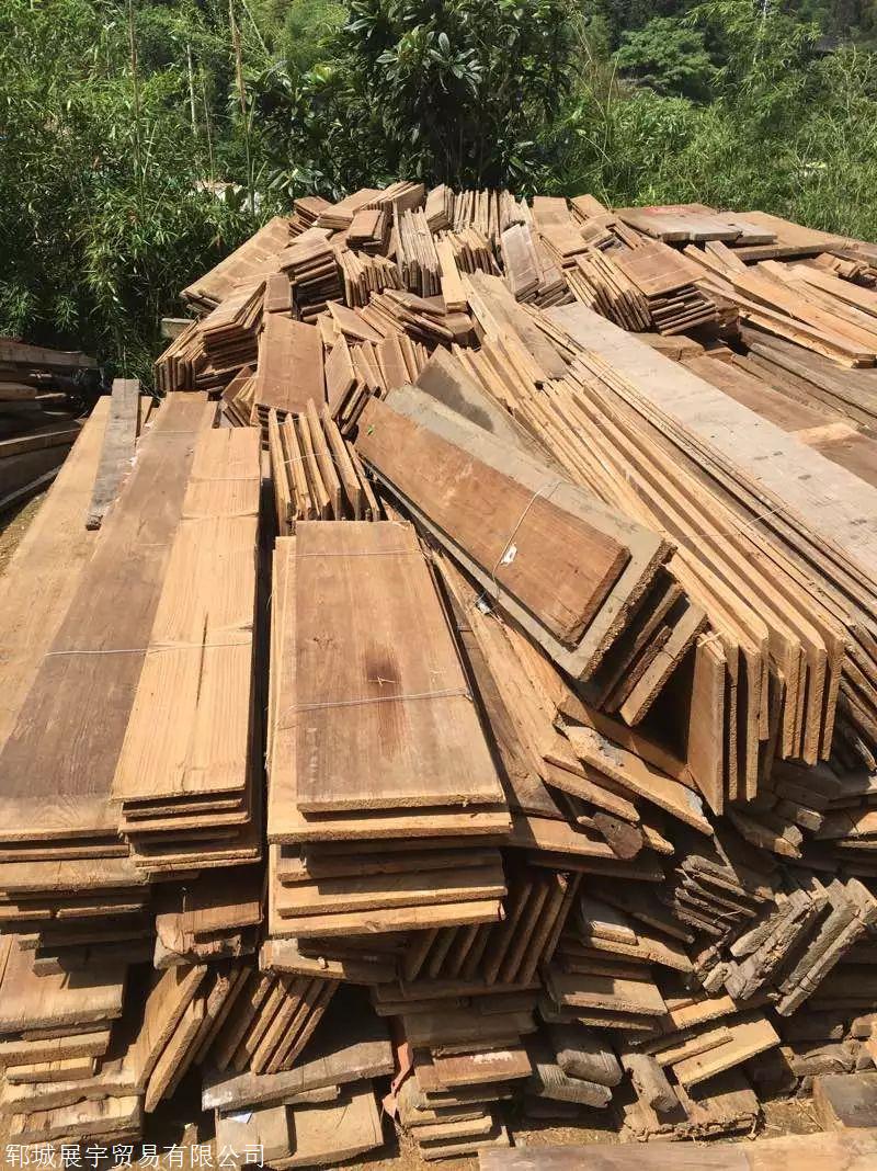 展宇批发风化老榆木板材老榆木旧门板风化原木风化老榆木茶桌