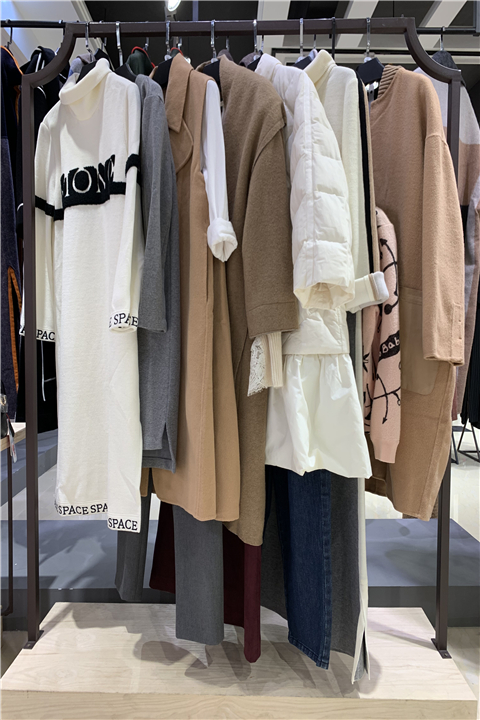 黄慧玲女装折扣批发