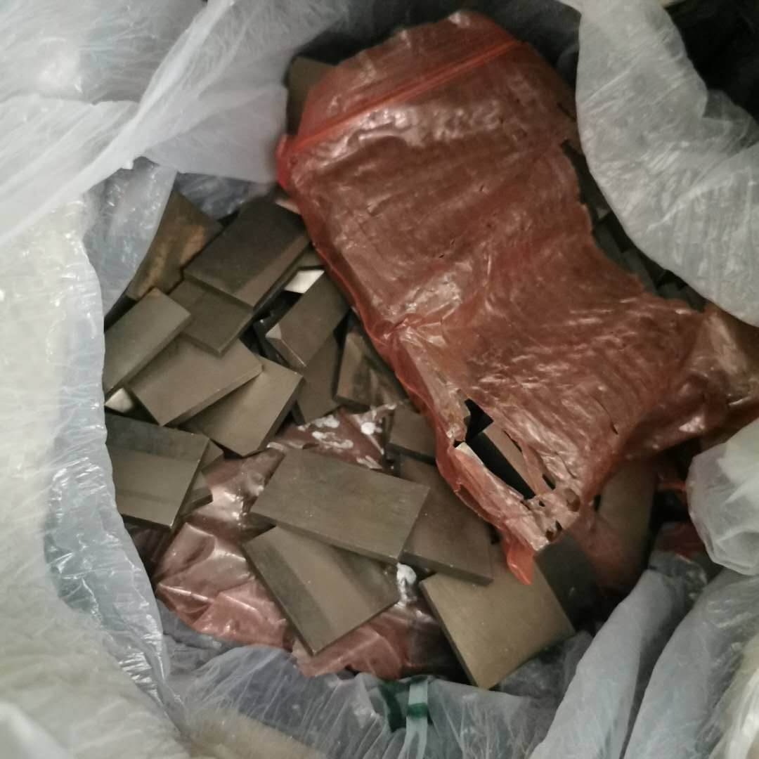 东莞长安二手磁铁回收 粘结钕铁硼磁铁回收