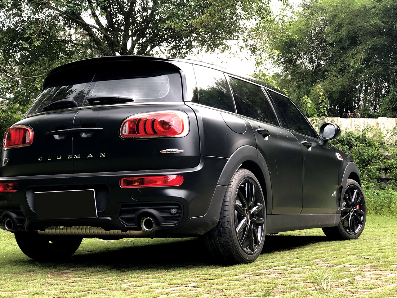 金斯迪车身改色宝马mini哑光黑效果