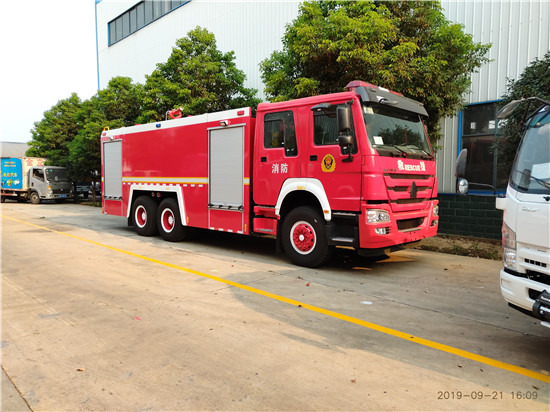 小型消防車價格及圖片4噸泡沫消防車價格及新車注意事項