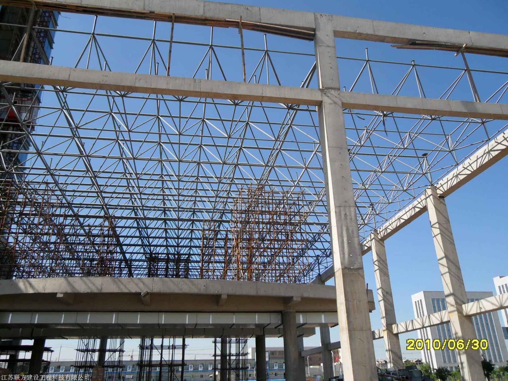 中铁七局集团武汉工程有限公司获得一种钢网架用钢板支座锚固设备专利可有用进步钢板支座的设备功率