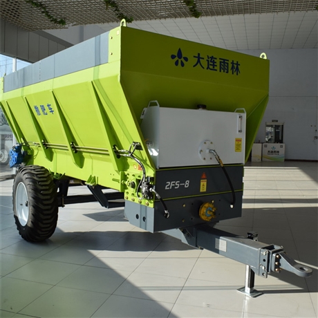 颗粒粉末状肥料撒肥车 鸡粪有机肥撒肥车
