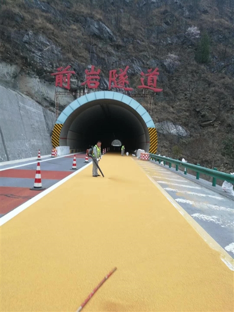 青海陶瓷顆粒防滑性強(qiáng)