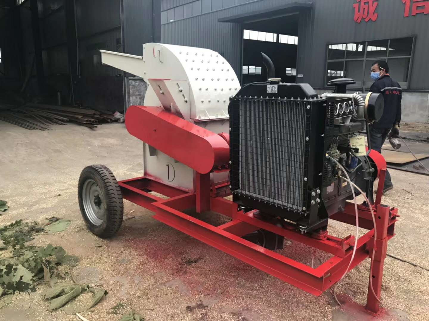 柴油双口粉碎机试机600-30