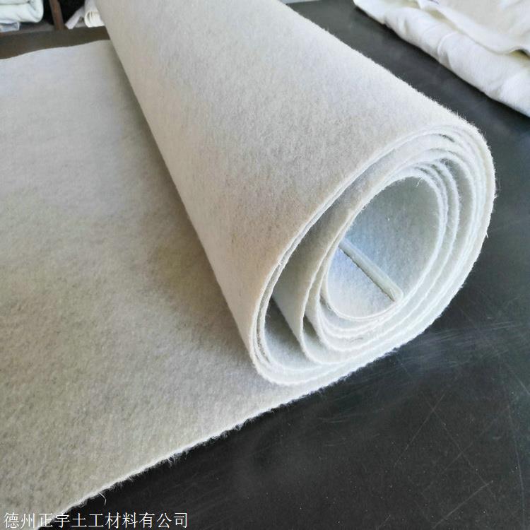 山东300克防水土工布 正宇牌300g不透水土工布 一布一膜 防水