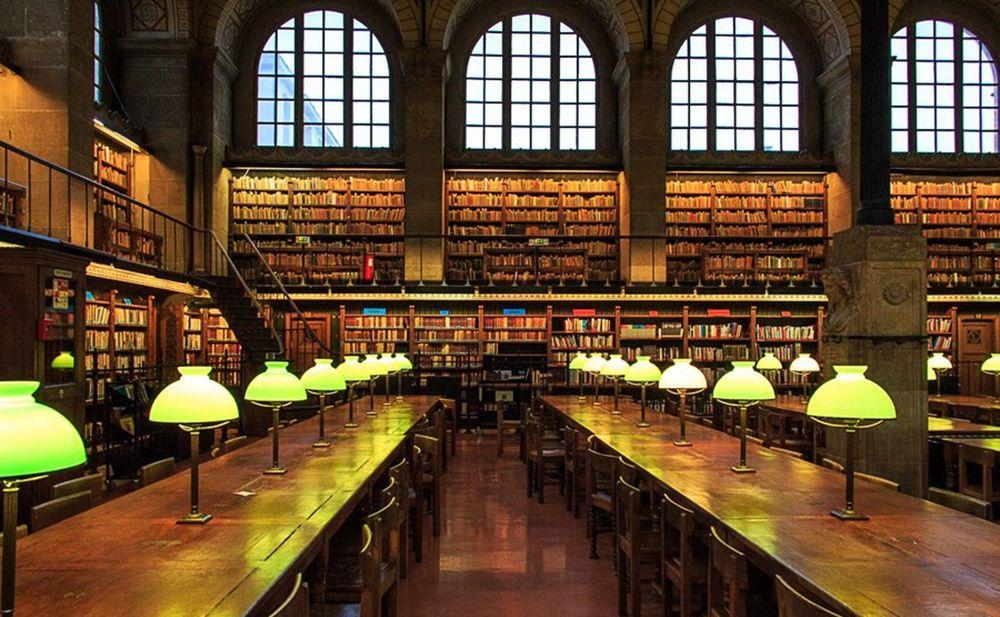 图书馆档案管理方向申报正高副高研究馆员职称自费出书费用贵吗