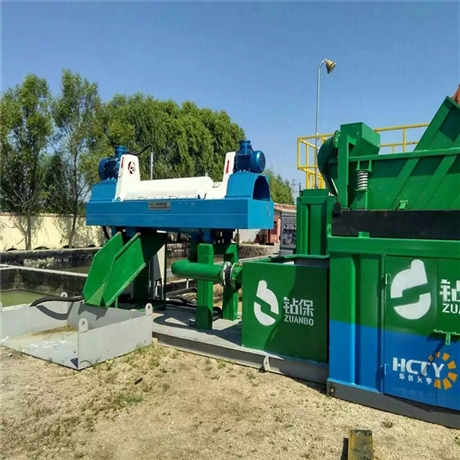 高效节能三相卧螺离心机供应厂家