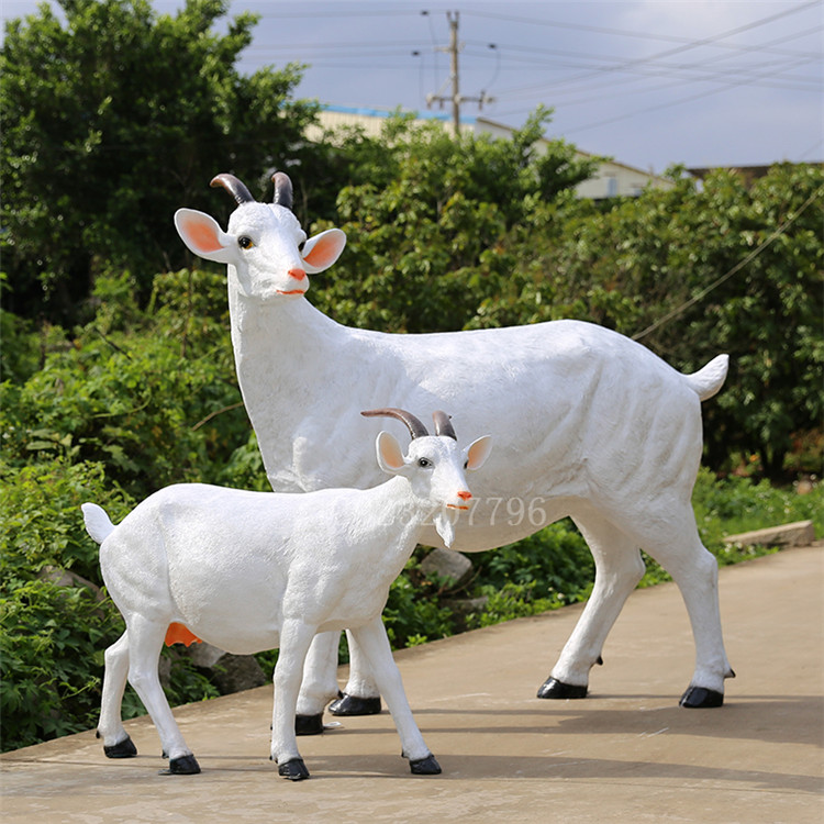 羊雕塑 玻璃钢羊雕塑 湛江户外玻璃钢羊动物 宏骏雕塑