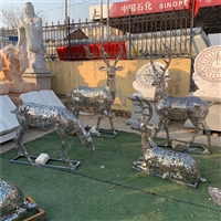 不锈钢镂空鹿雕塑，不锈钢拼接镂空小鹿