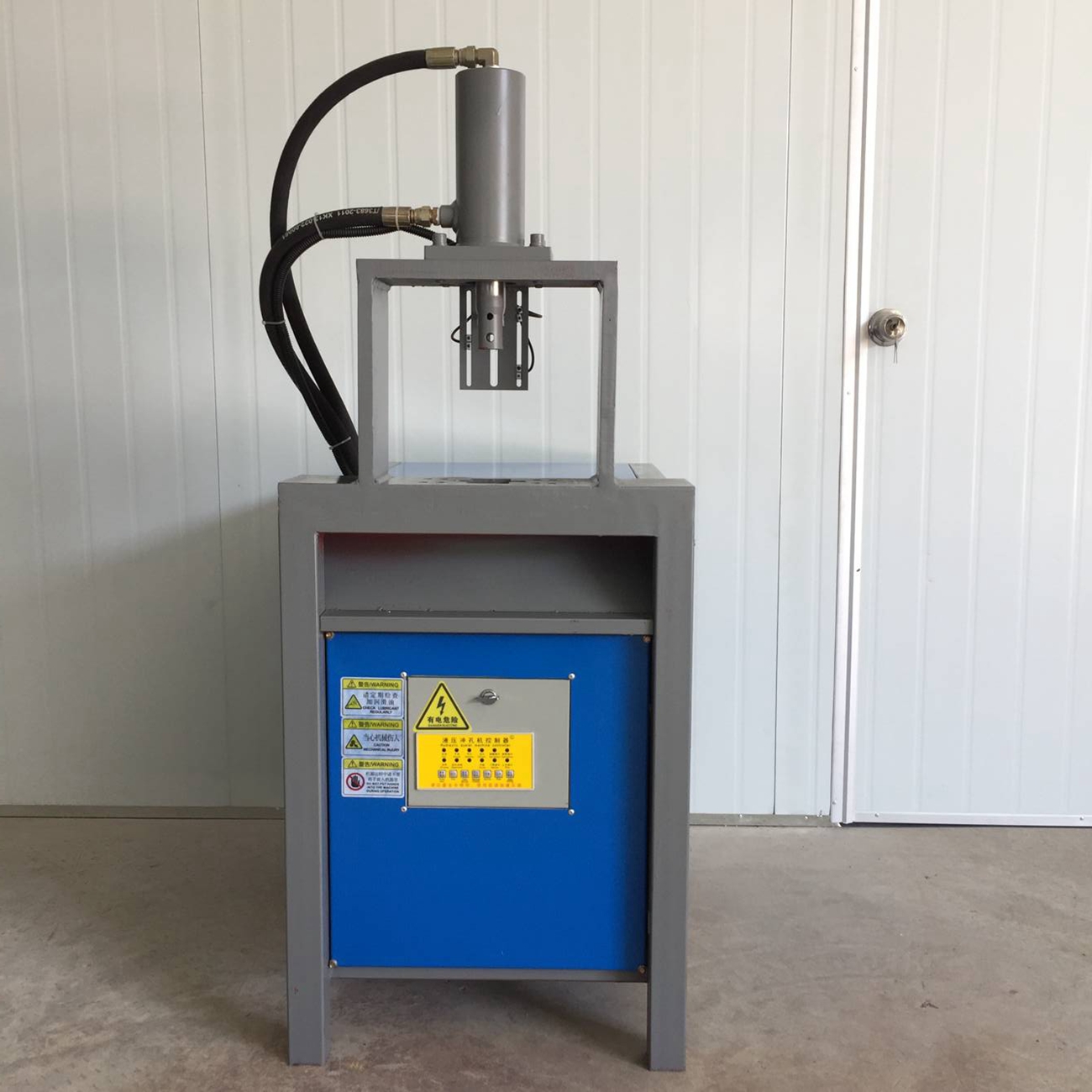 供应新款液压圆管冲弧机不锈钢围栏铁管切弧口机钢管开弧设备