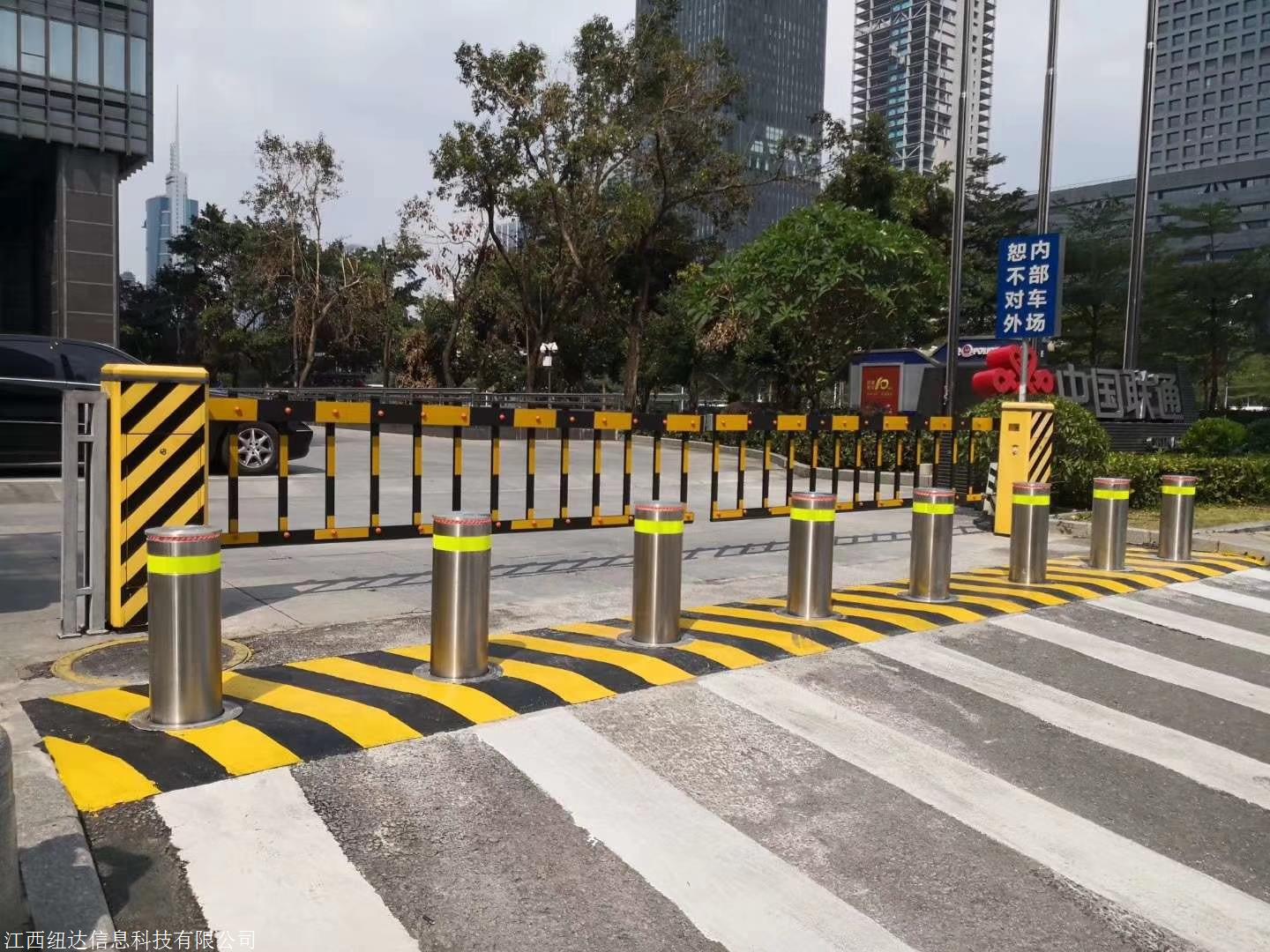 纽达升降柱云南防撞柱上门安装