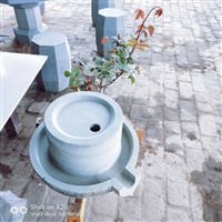 热销电动花生酱石磨机 杂粮石磨机 电动面粉石磨机图片