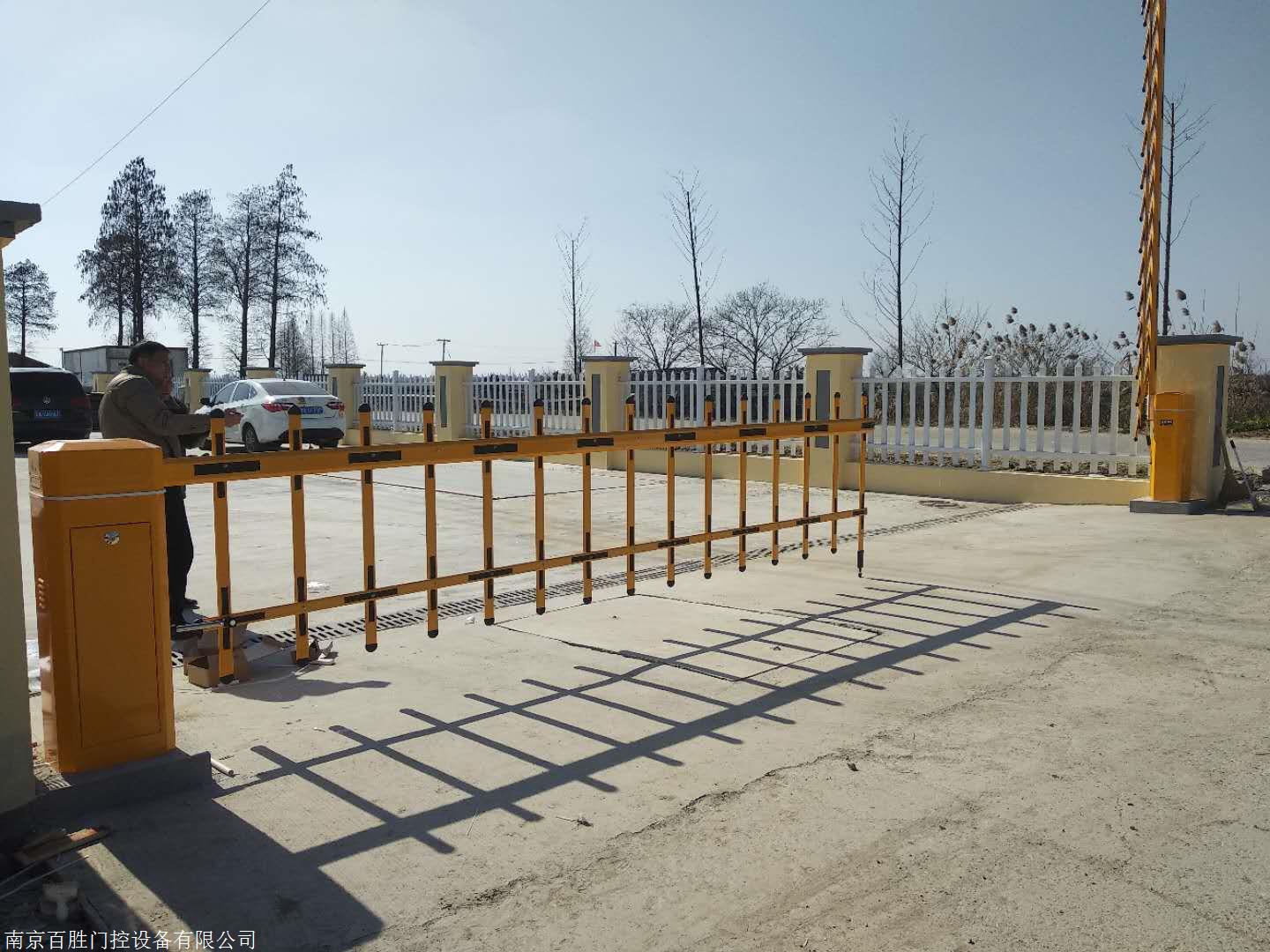 南京道闸栅栏道闸百胜道闸工厂直售小区整改公司工地等专用质量保障