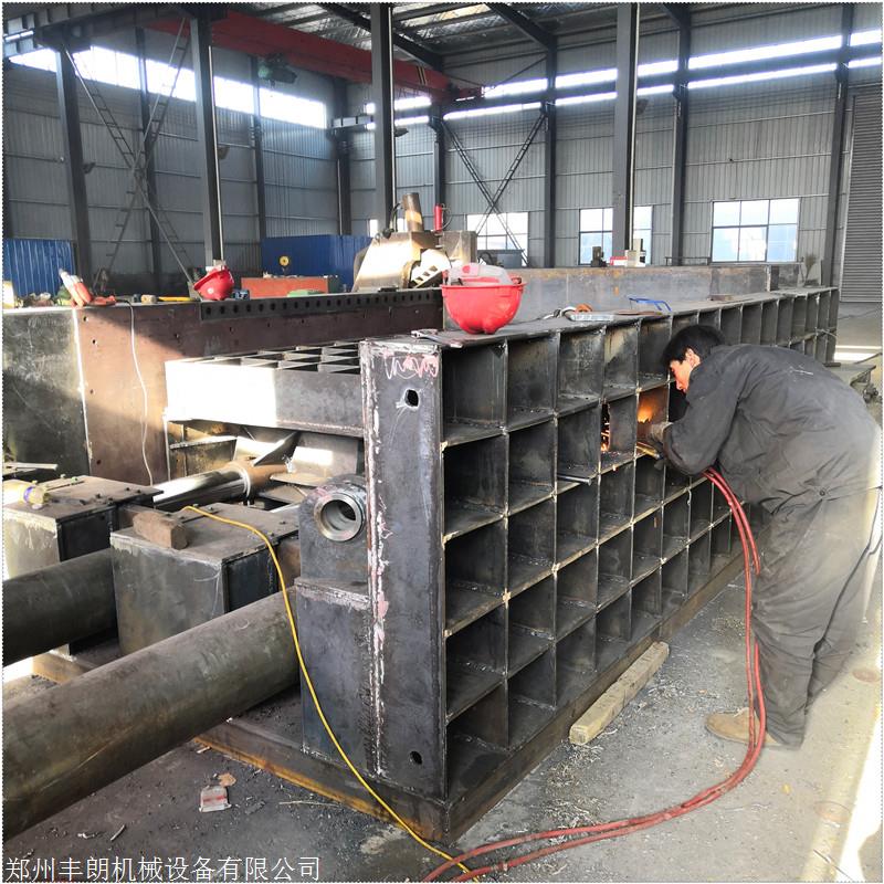 125吨金属成型设备 钢带压块机 铁销打包机 铁粉压块机