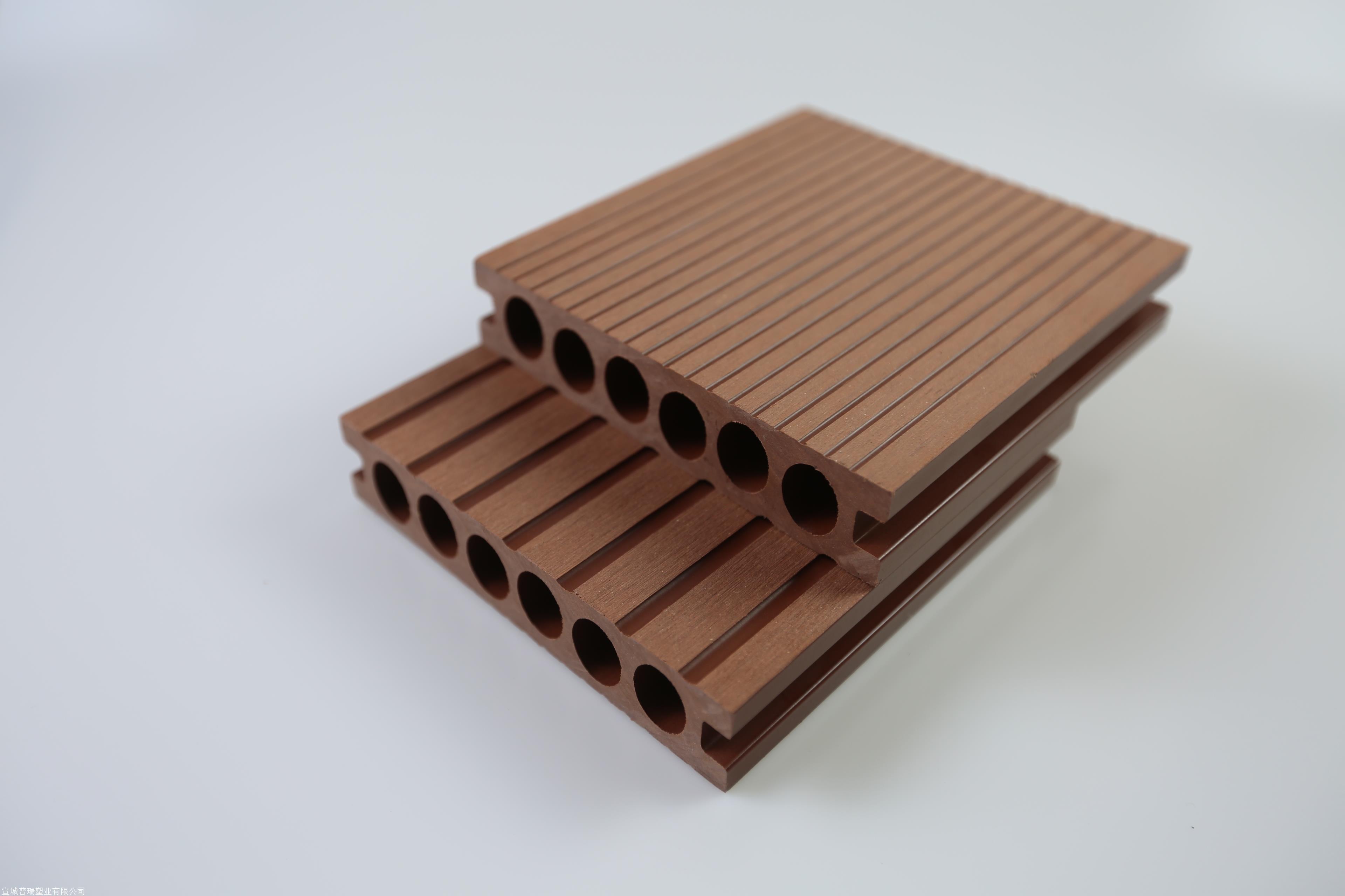 定制普瑞塑木140*30圆孔户外木塑地板 木塑庭院地板 木塑露台地板