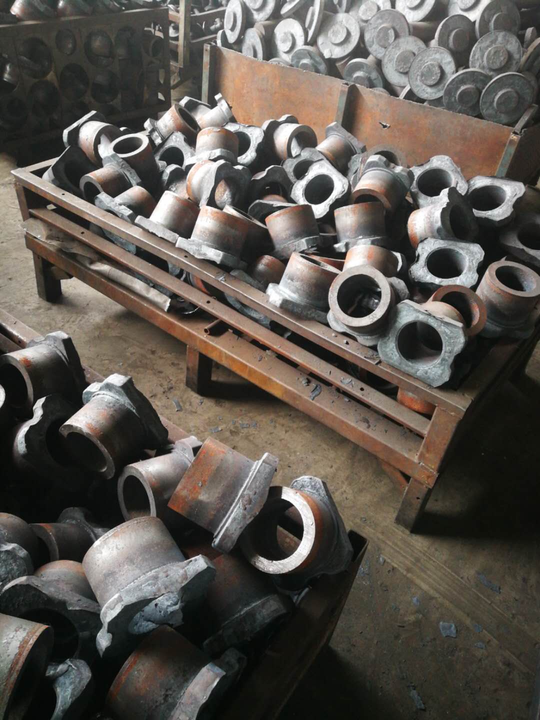 批发定制各种精锻件 螺母锻件 液压缸锻件 质量可靠诚信经营