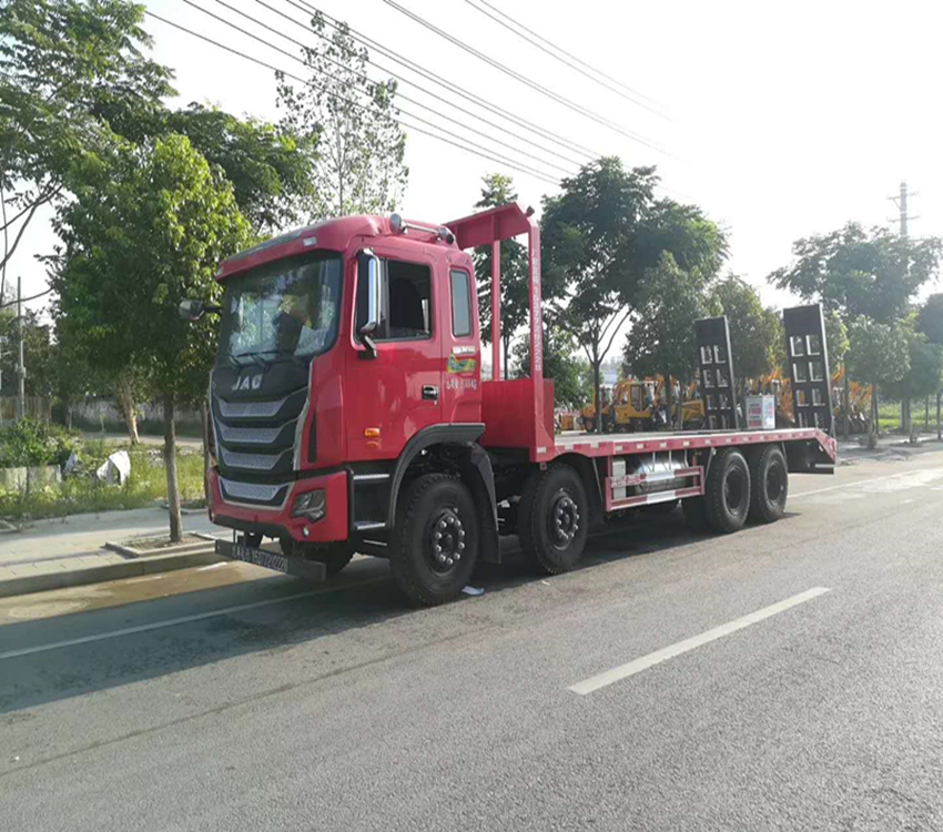 东风d17单桥玉柴180动力挖机拖板车价格