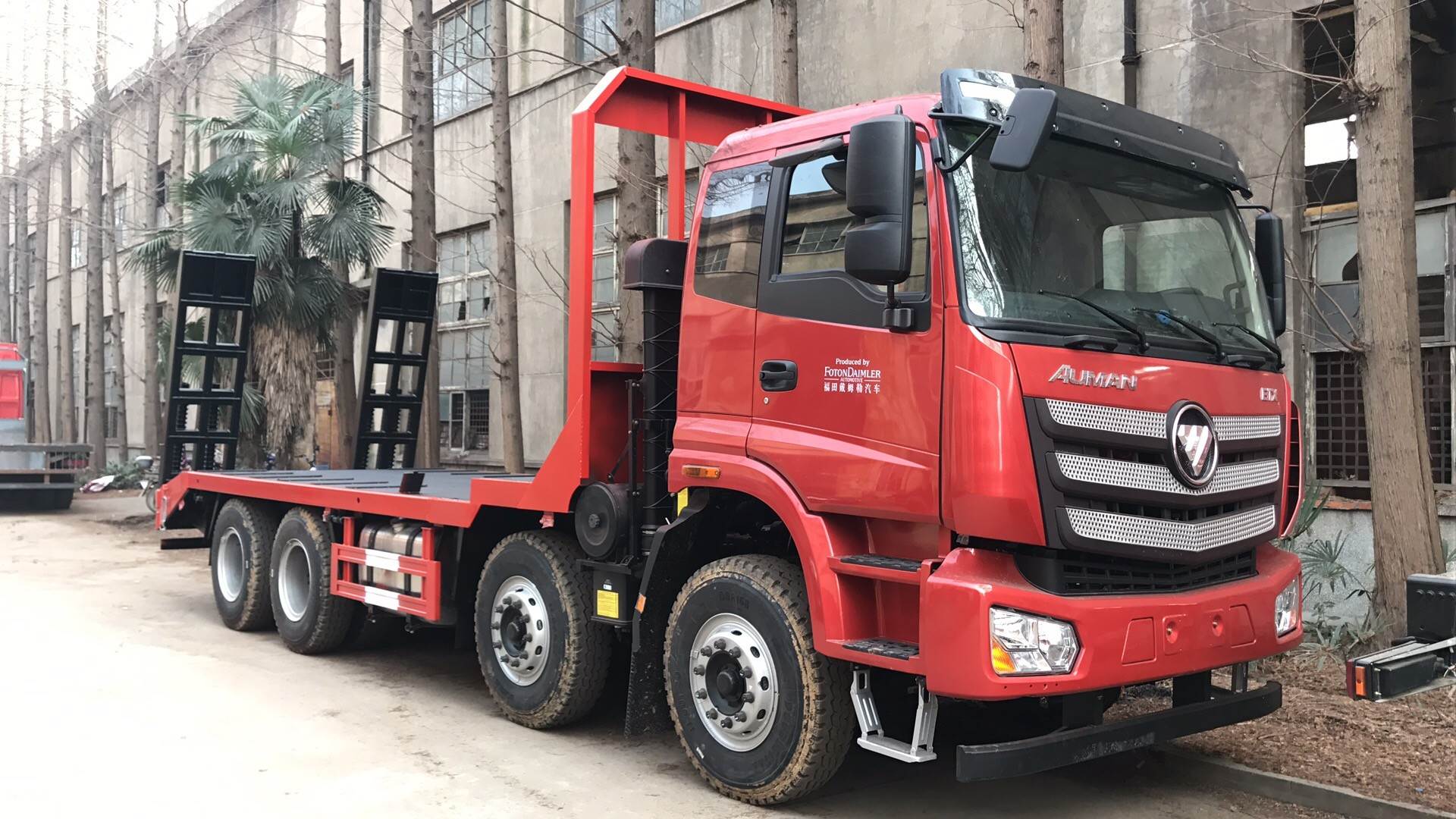 歐曼前四後八挖掘機運輸車 挖掘機平板運輸車 平板拖車廠家價格