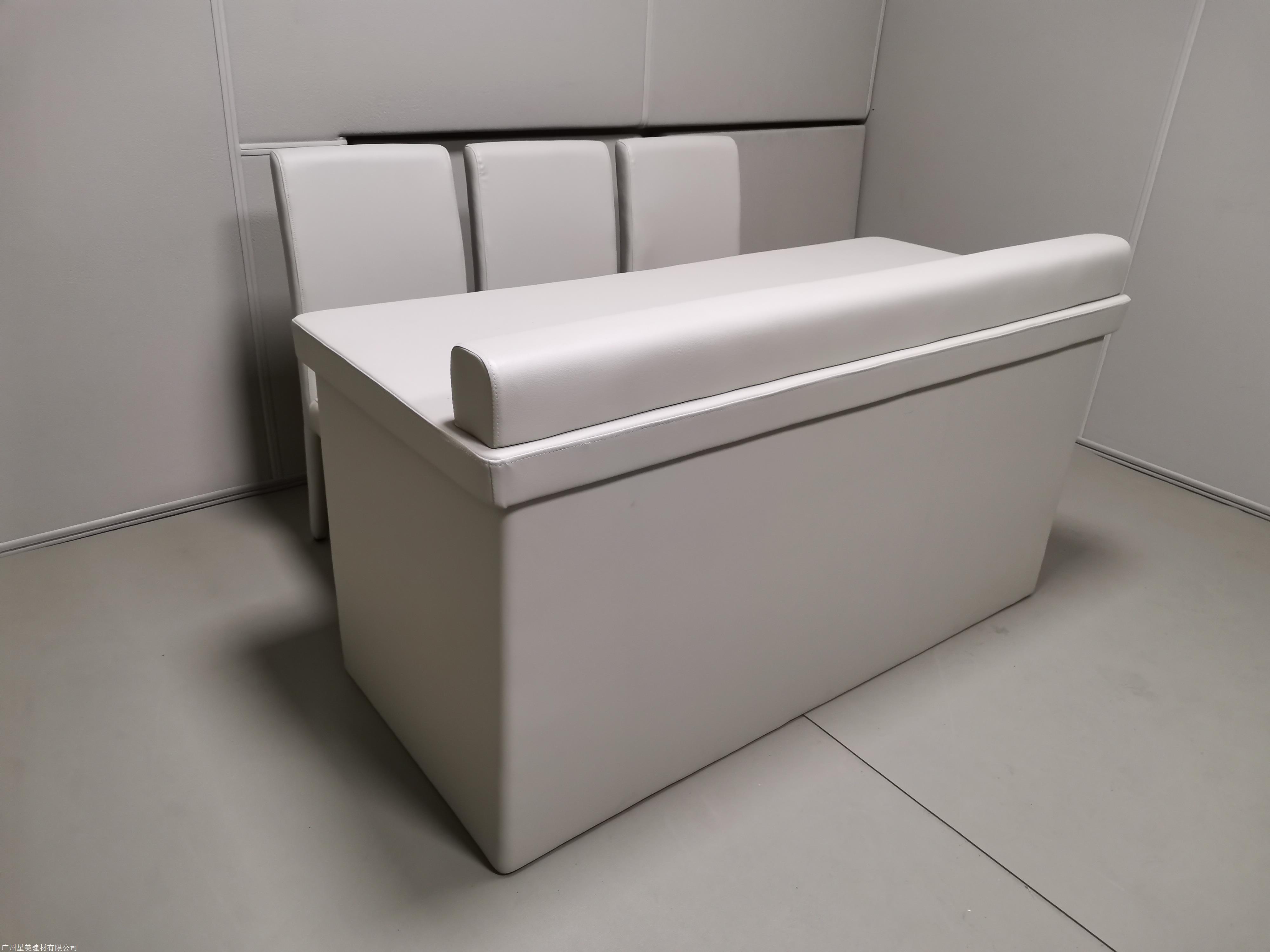 谈话室桌椅材料的选择和清洁你有必要了解一下