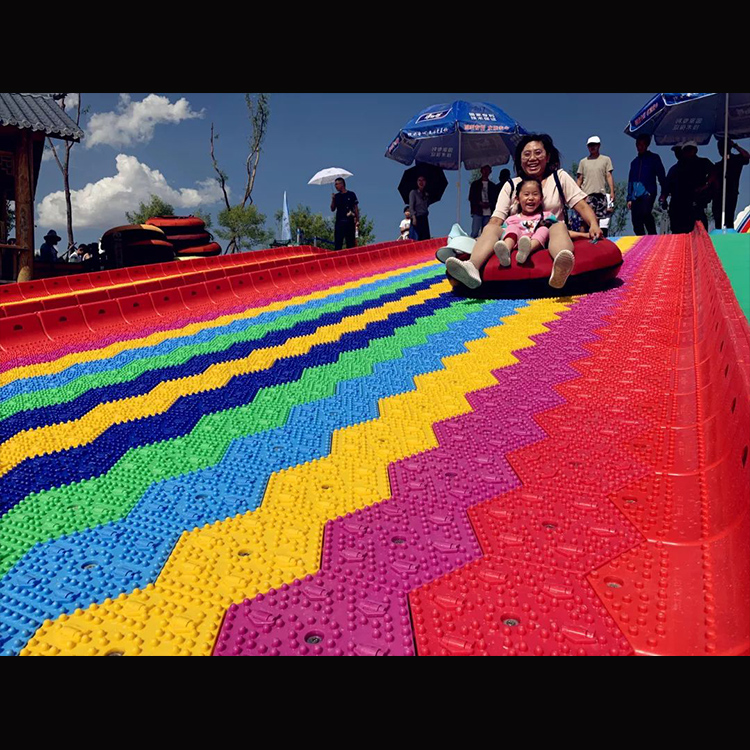 山东松川七彩滑草道 孩子喜欢网红滑道xxb攻略