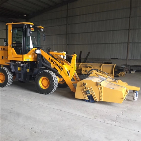 s550山猫清扫机山猫扫路车