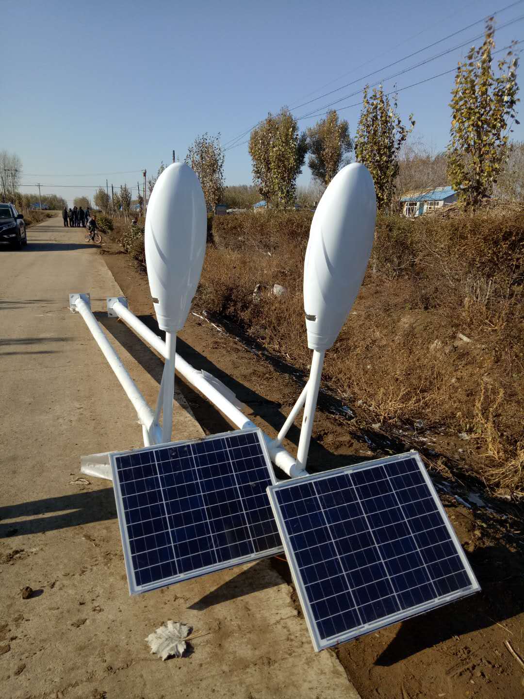 哈尔滨太阳能路灯 厂家现有6米高存货供应 价格低 管壁厚 结实耐用