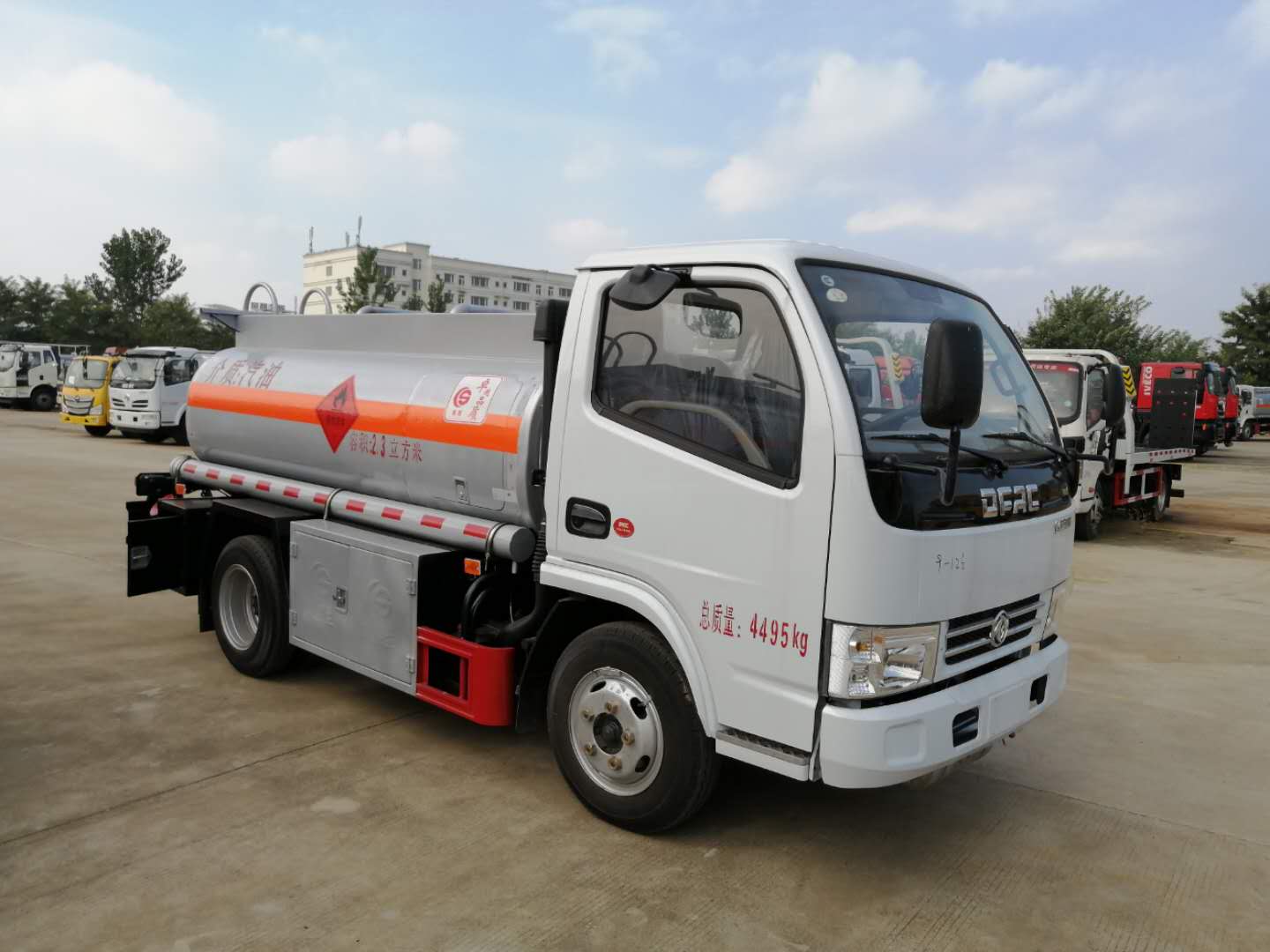 蓝牌油罐车 蓝牌2吨流动加油车 厂家直销包上户可分期