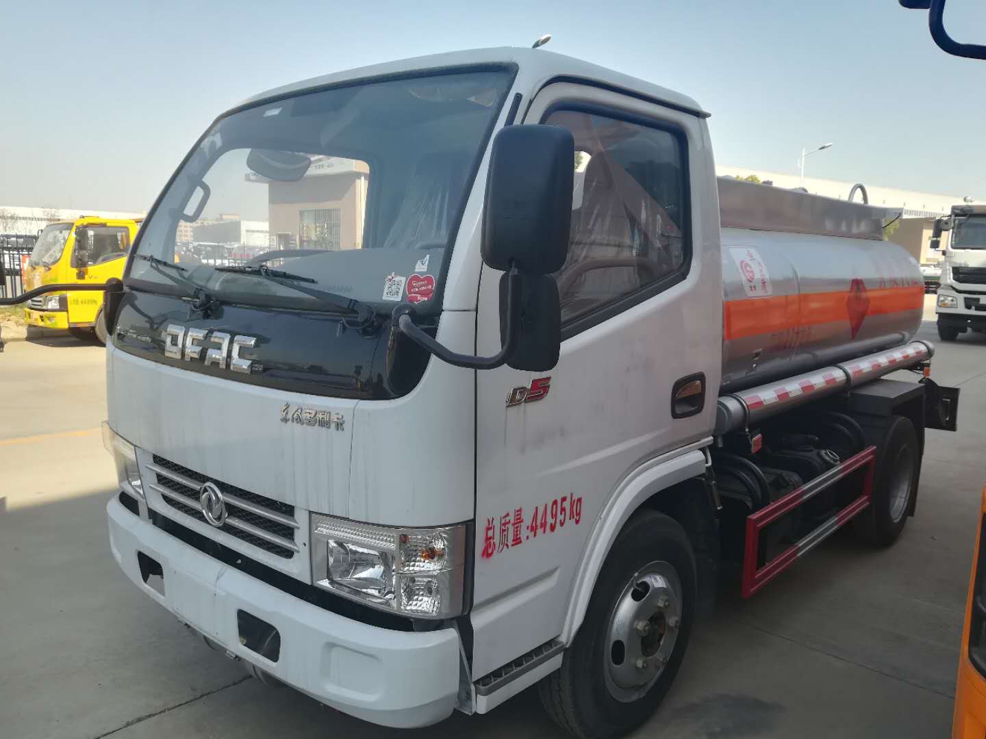 蓝牌油罐车 蓝牌2吨流动加油车 c1驾照开 5吨8吨