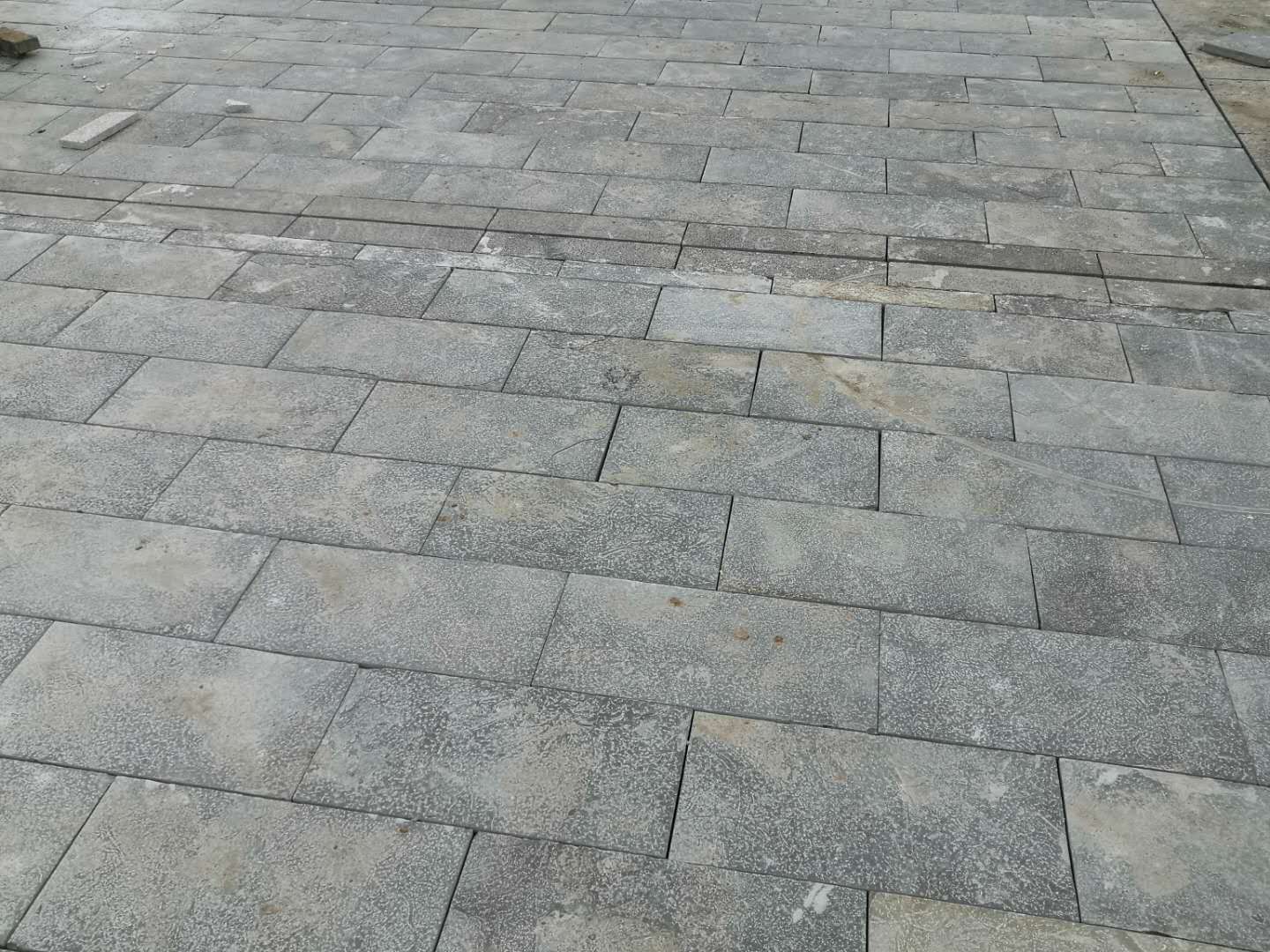 云南青石板路面