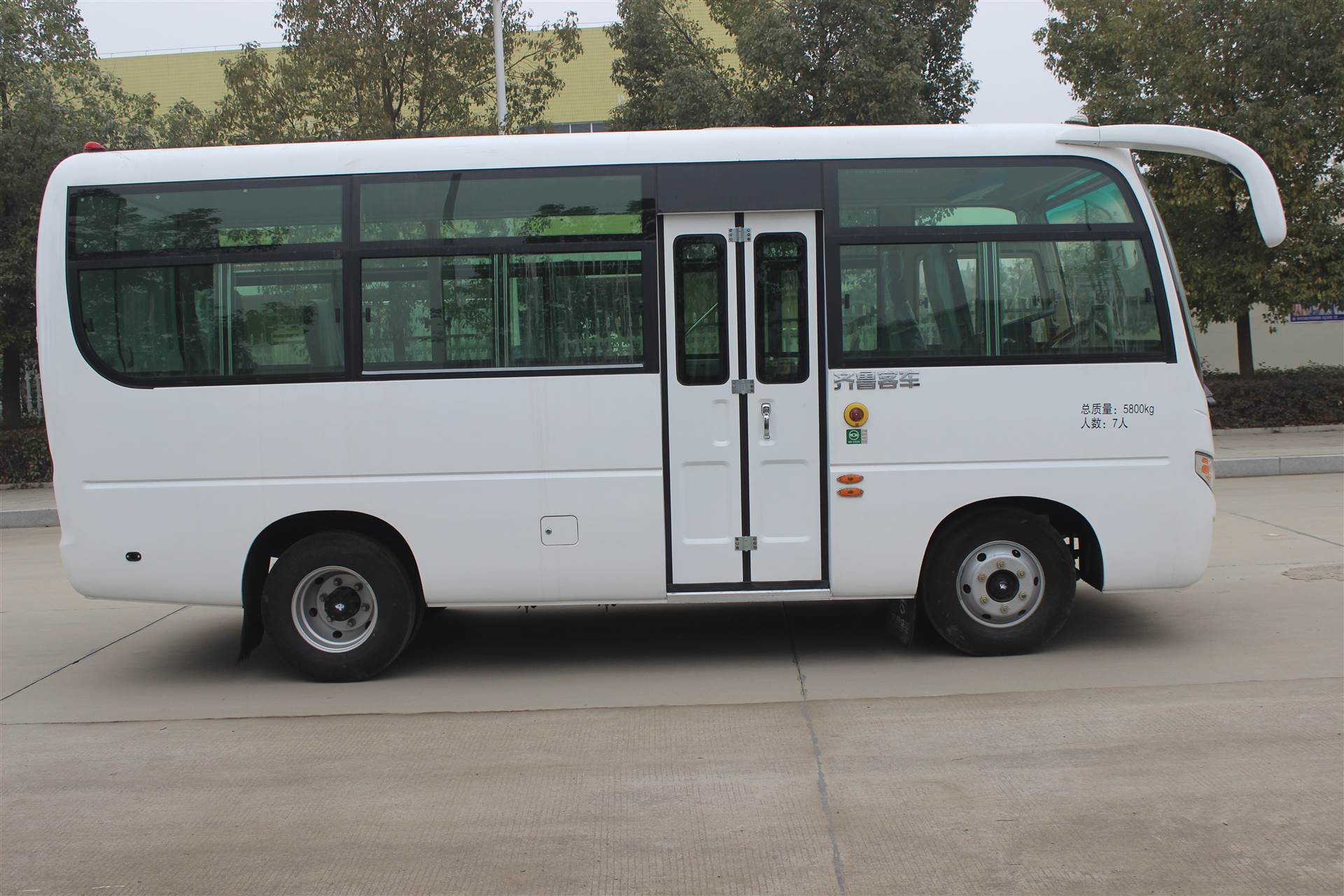 中巴殡仪车客车型殡仪车