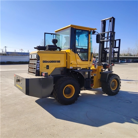 四驱山地叉车3吨5米叉车高底盘叉车工程工地叉车