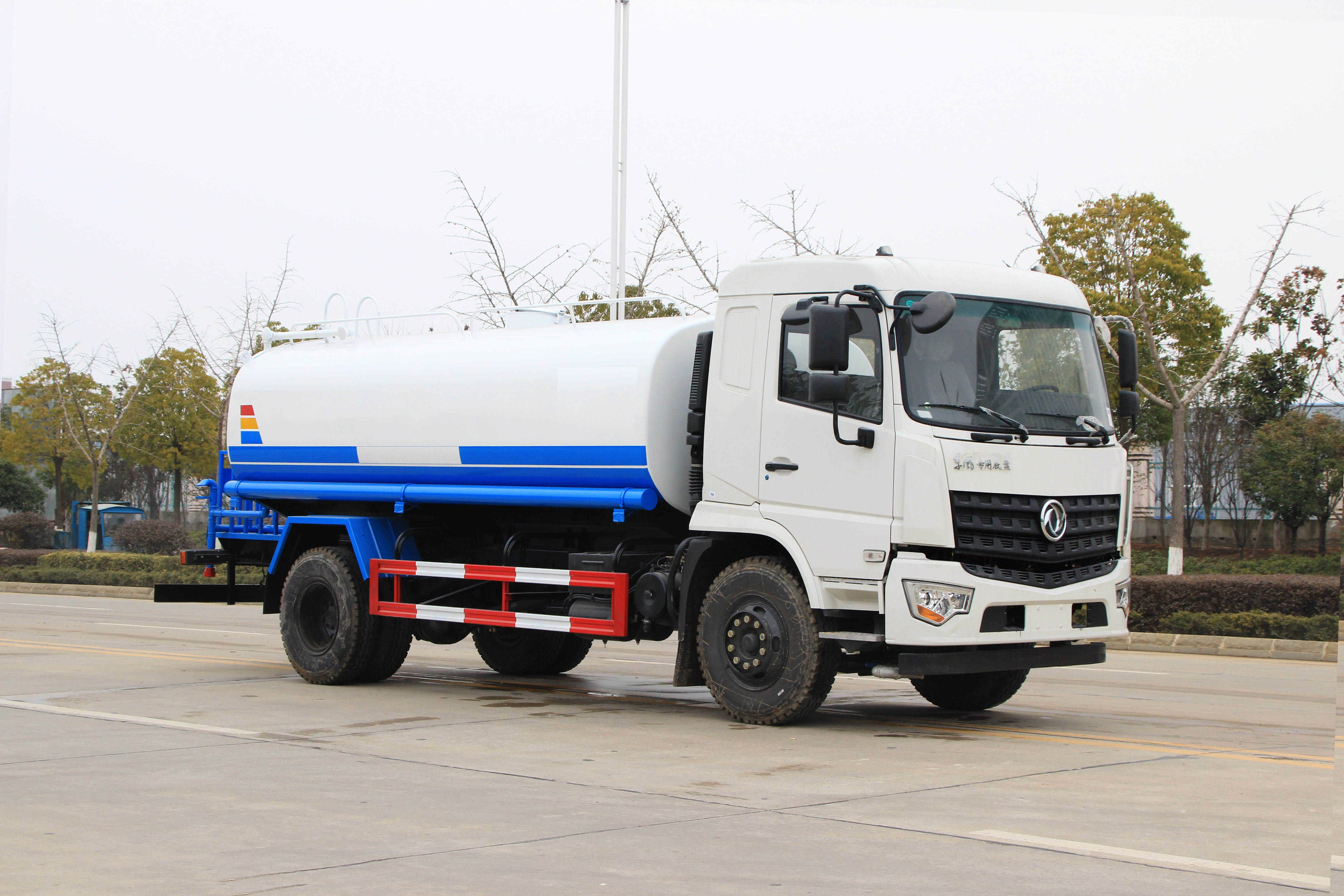 国五东风专底15方洒水车雾炮喷洒车园林绿化厂家全国直销