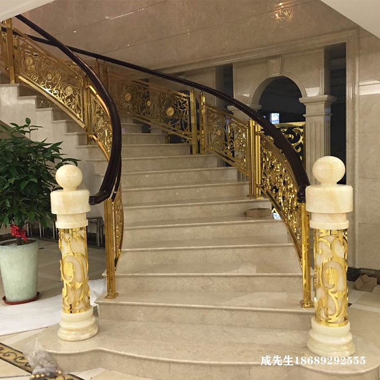 金色铜艺楼梯立柱 欢迎定做贴心的铜镀金扶手