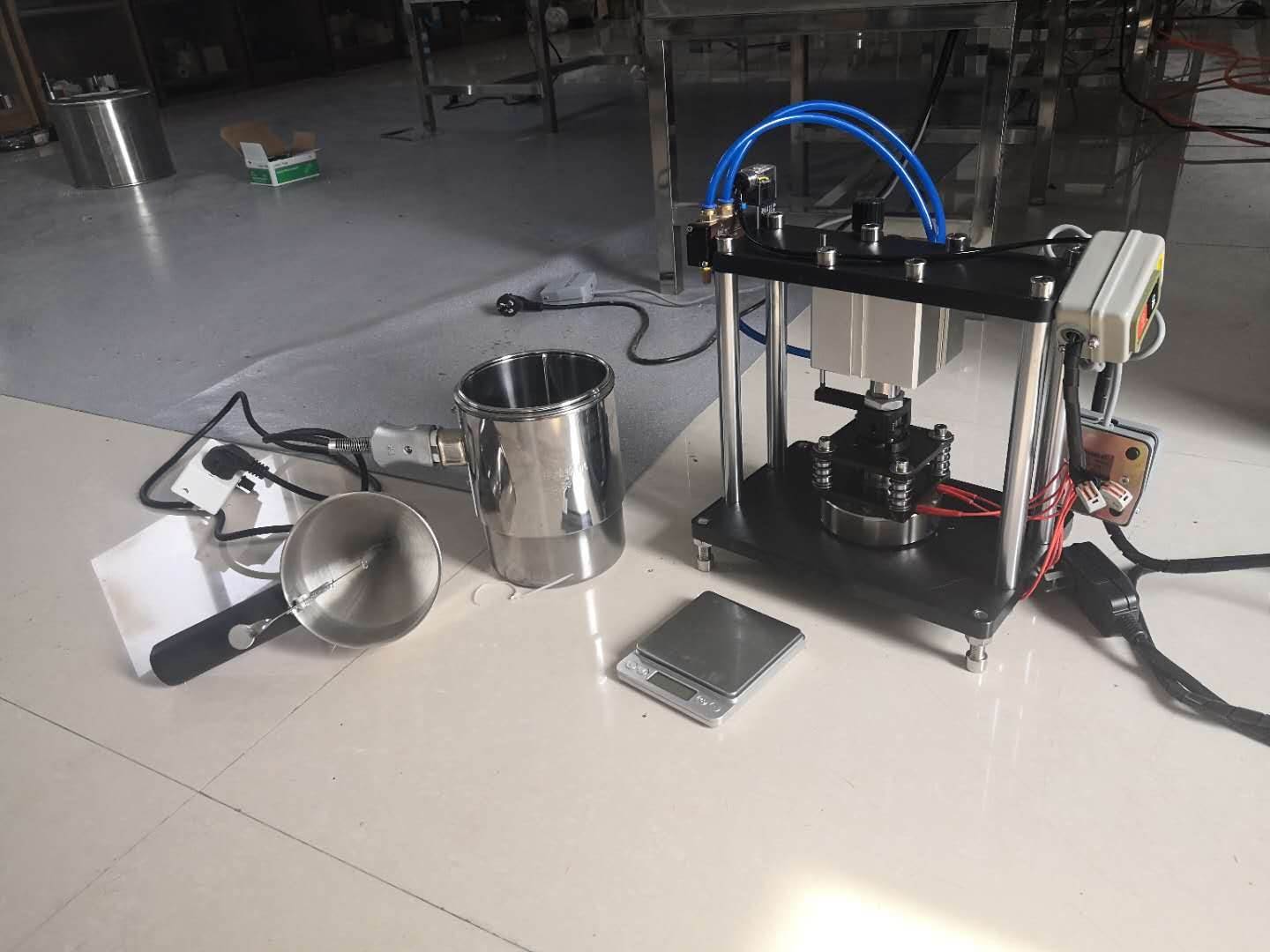 膏药机全自动小型黑膏药机河南锐都医用膏药设备厂