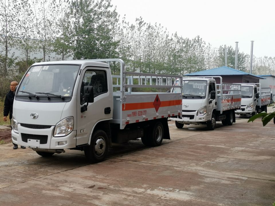 跃进小福星仓栏液化气瓶运输车