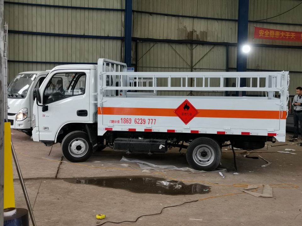 跃进小福星氧气瓶运输车