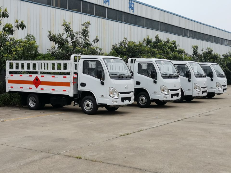 跃进小福星液化气瓶运输车