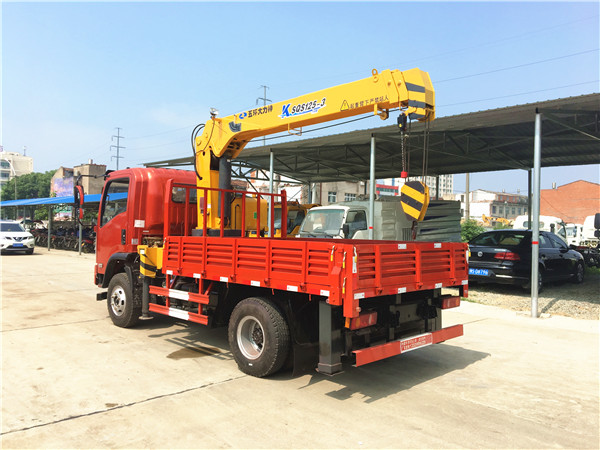 大运5吨蓝牌随车吊