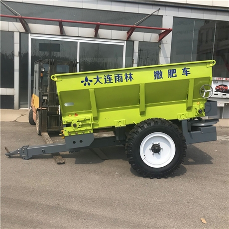 山东撒粪车生产厂家 撒肥料的机器