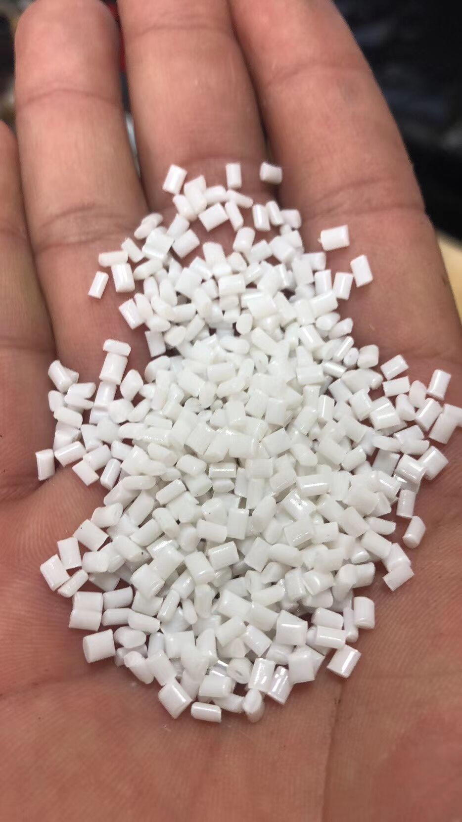 供应防静电pc/abs安全头盔专用塑胶原料