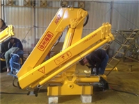 福曼4吨折臂吊车