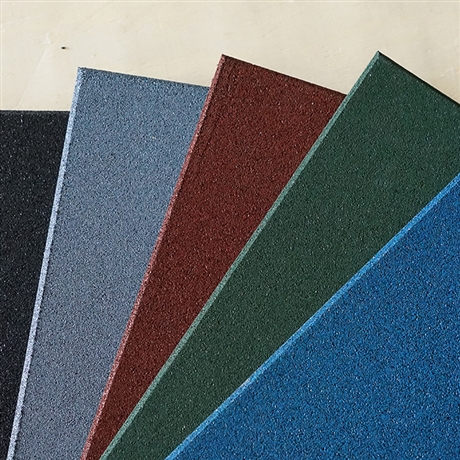 环保安全橡胶地砖 无毒无味幼儿园橡胶地砖 厂家可定制