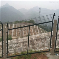 乌市铁路防护栅栏 新疆铁路护栏网厂家推荐