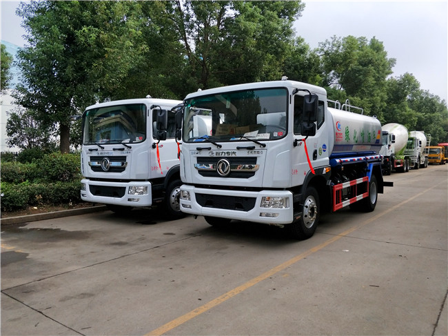 東風D9 12噸灑水車