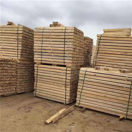辐射松木方  防腐蚀  木材加工厂 规格尺寸定制