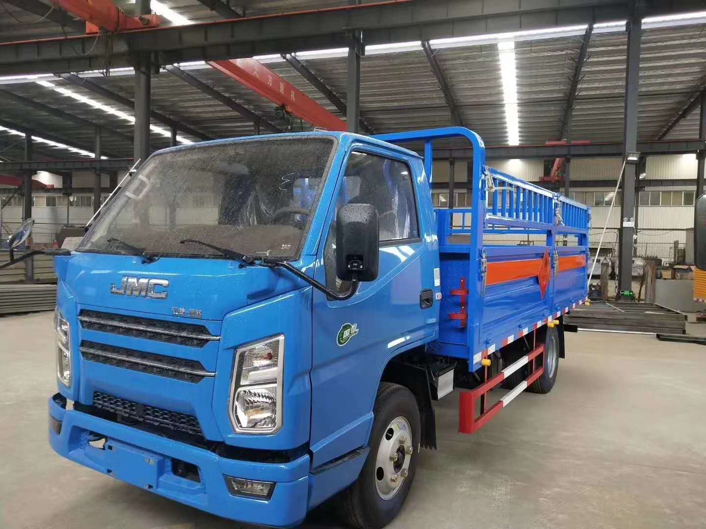 江铃汽车货车4.2米平板国六 江铃国六二类危险品车 4.